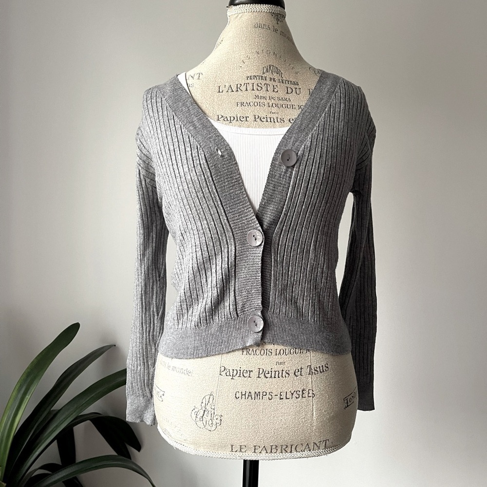 Grey ribbed cardigan